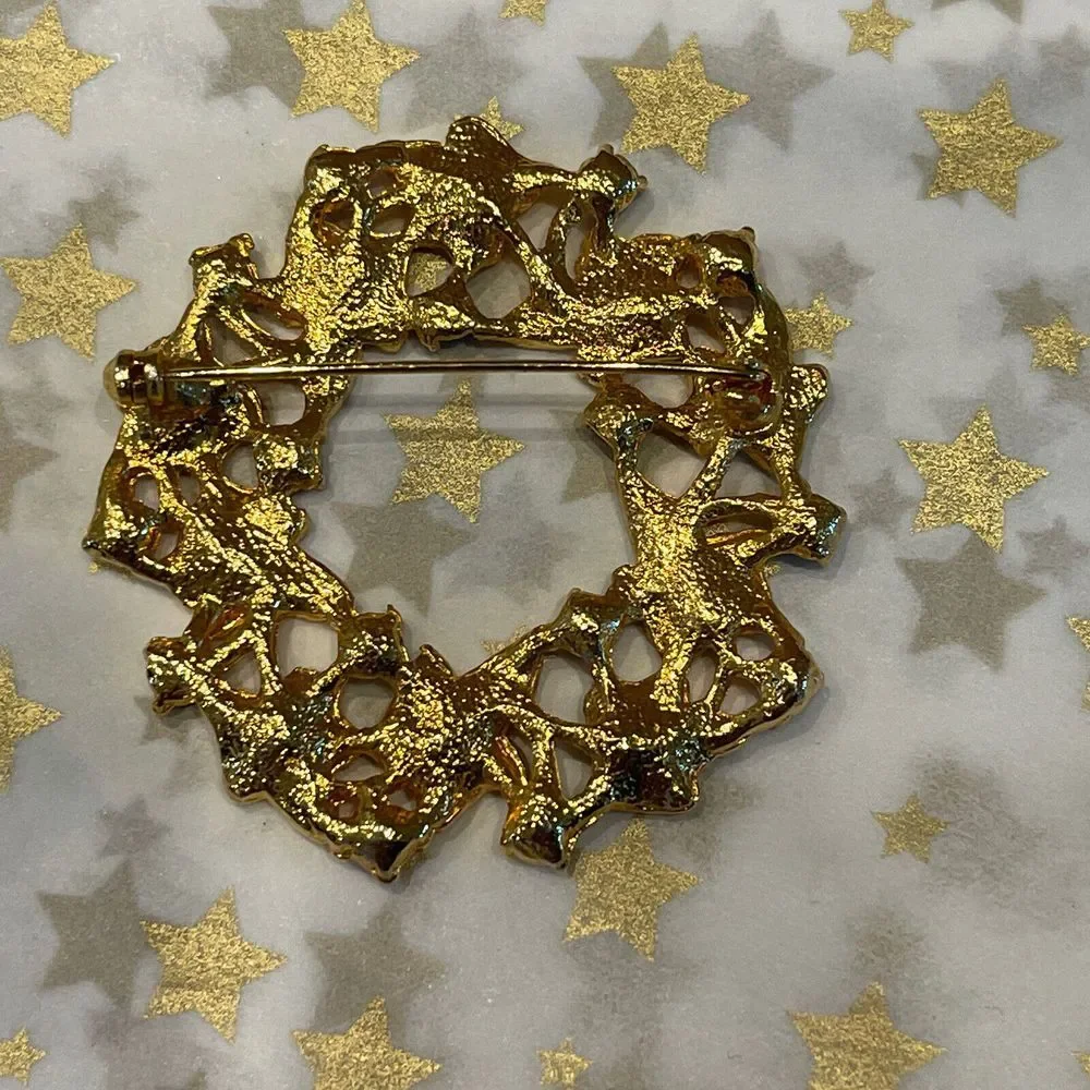 Christmas Holiday Wreath Pin 1.5